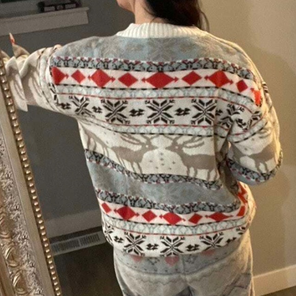 Cozy Christmas Holiday Print Oversized Sweater Top - Picture 4 of 5